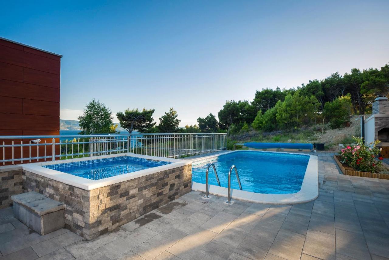 Villa Sara With Sea View And Private Heated Pool Omis Exterior photo