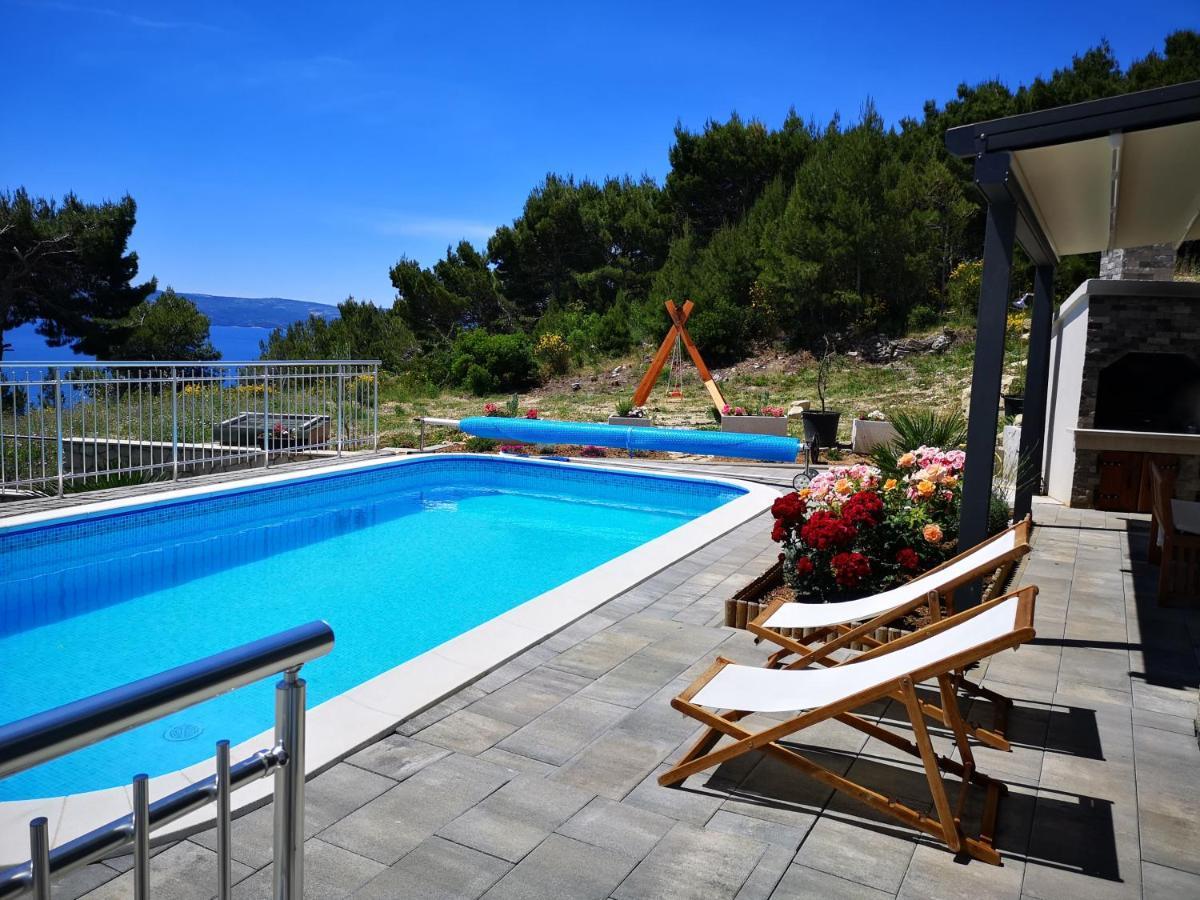 Villa Sara With Sea View And Private Heated Pool Omis Exterior photo