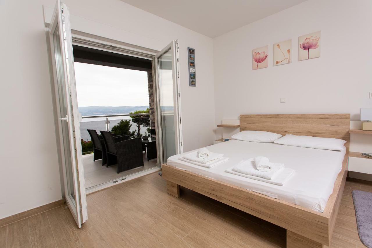 Villa Sara With Sea View And Private Heated Pool Omis Exterior photo